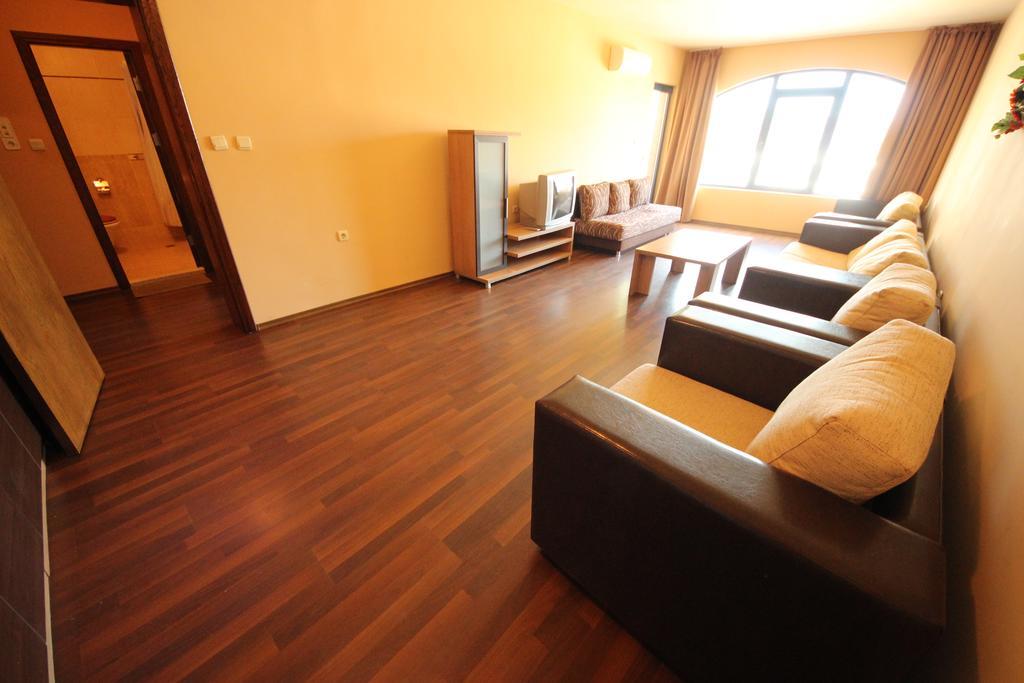Menada Villa Bonita Apartments Pantai Sunny Bagian luar foto