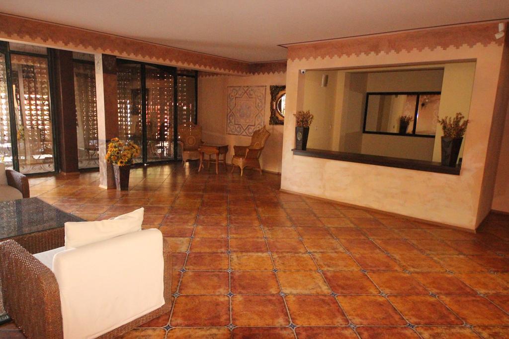 Menada Villa Bonita Apartments Pantai Sunny Bagian luar foto