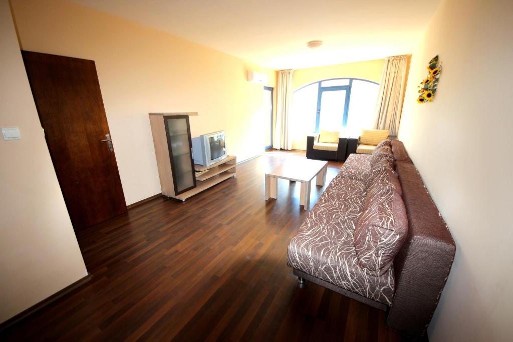 Menada Villa Bonita Apartments Pantai Sunny Ruang foto