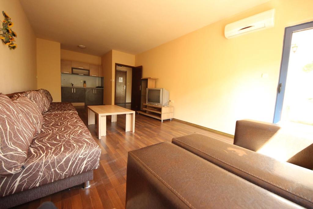 Menada Villa Bonita Apartments Pantai Sunny Ruang foto