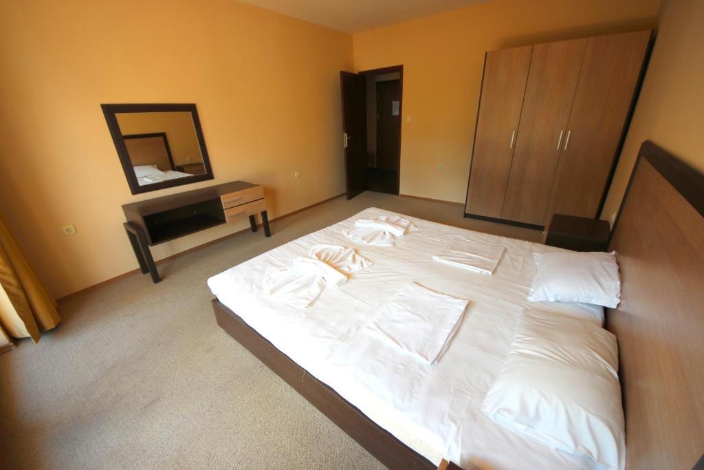 Menada Villa Bonita Apartments Pantai Sunny Ruang foto
