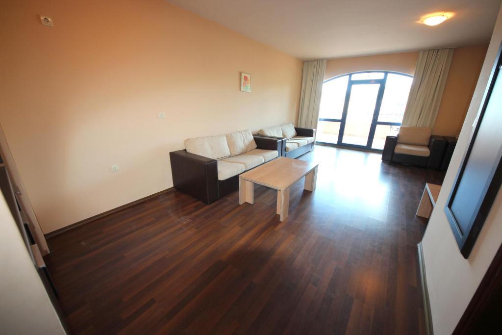 Menada Villa Bonita Apartments Pantai Sunny Ruang foto