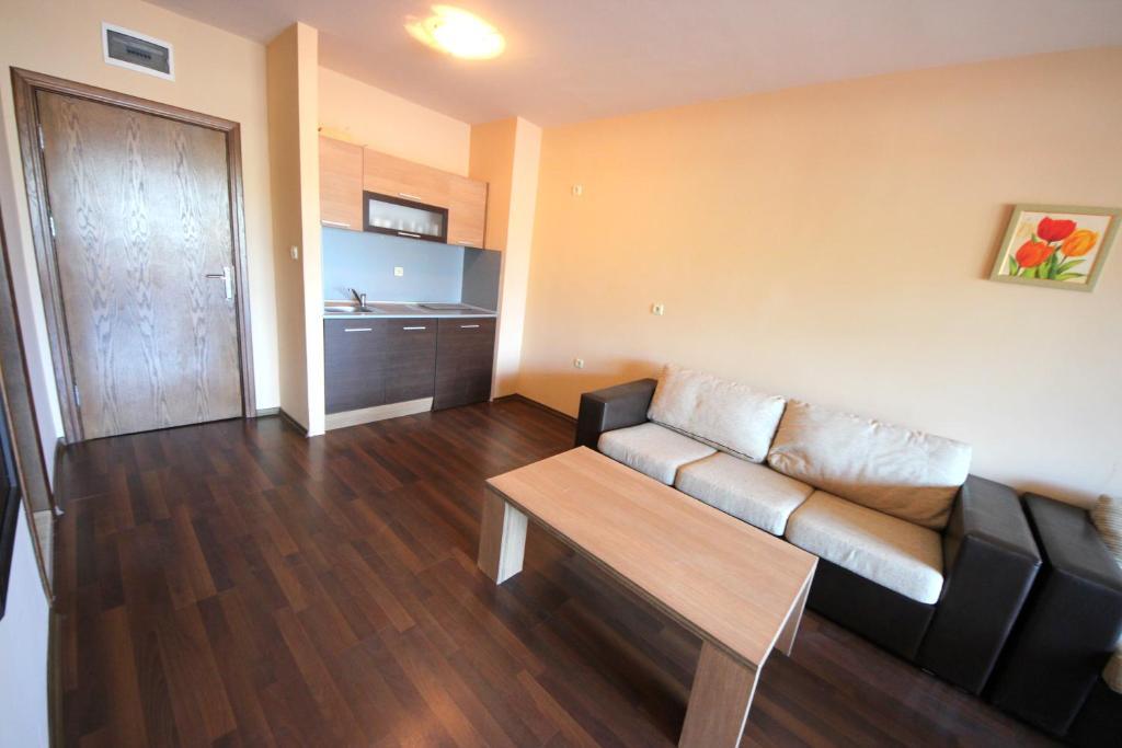 Menada Villa Bonita Apartments Pantai Sunny Ruang foto