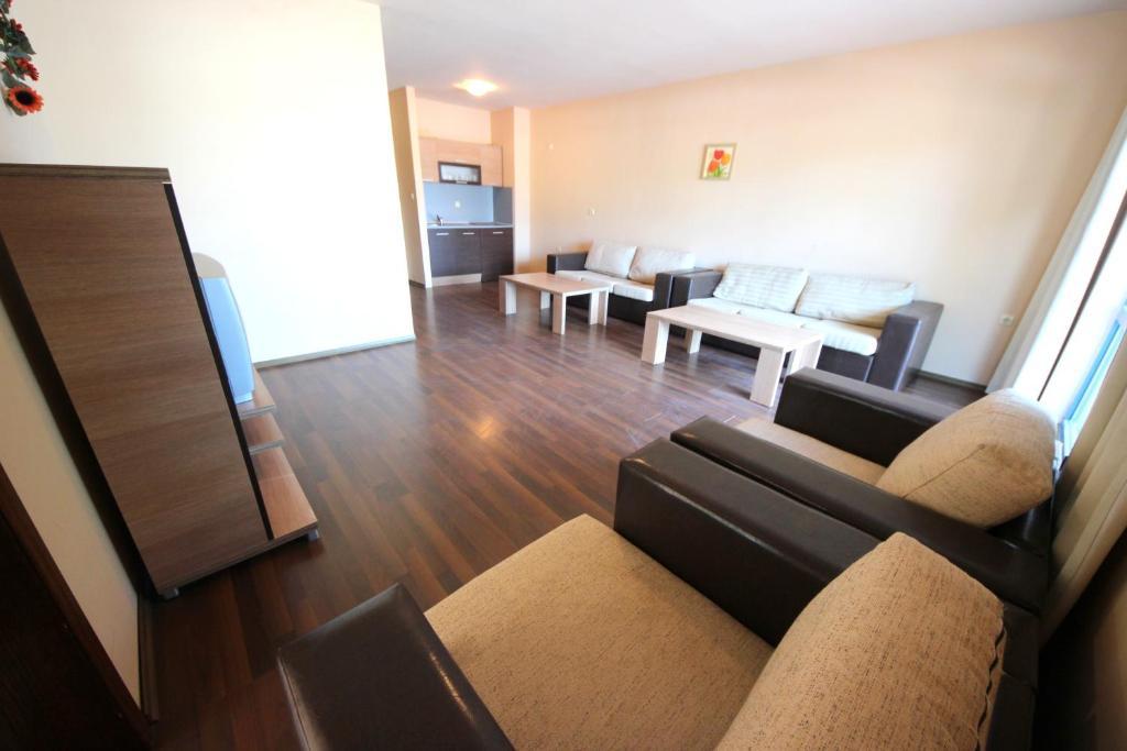 Menada Villa Bonita Apartments Pantai Sunny Ruang foto