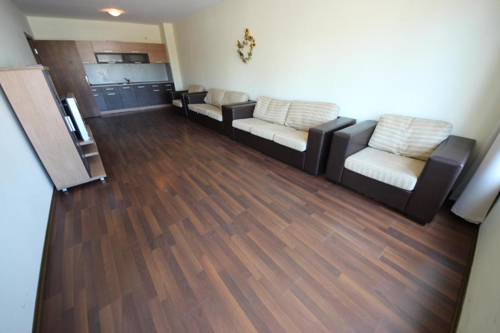 Menada Villa Bonita Apartments Pantai Sunny Ruang foto