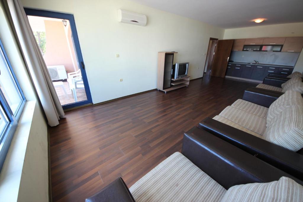 Menada Villa Bonita Apartments Pantai Sunny Ruang foto