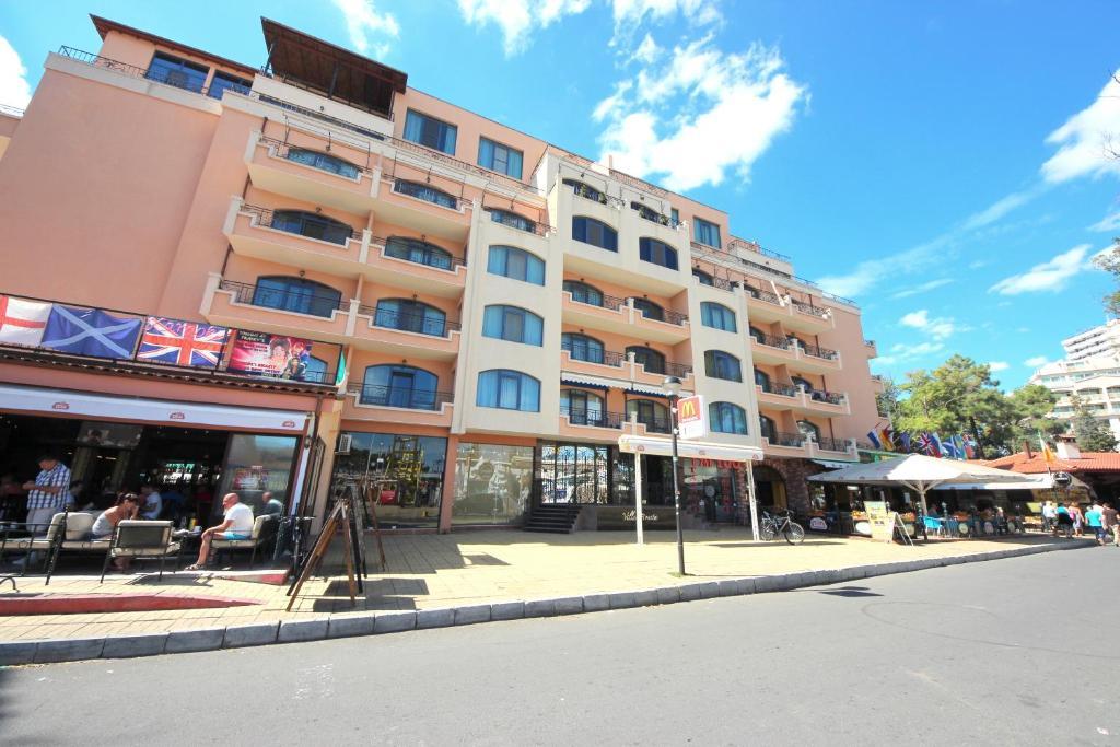Menada Villa Bonita Apartments Pantai Sunny Bagian luar foto