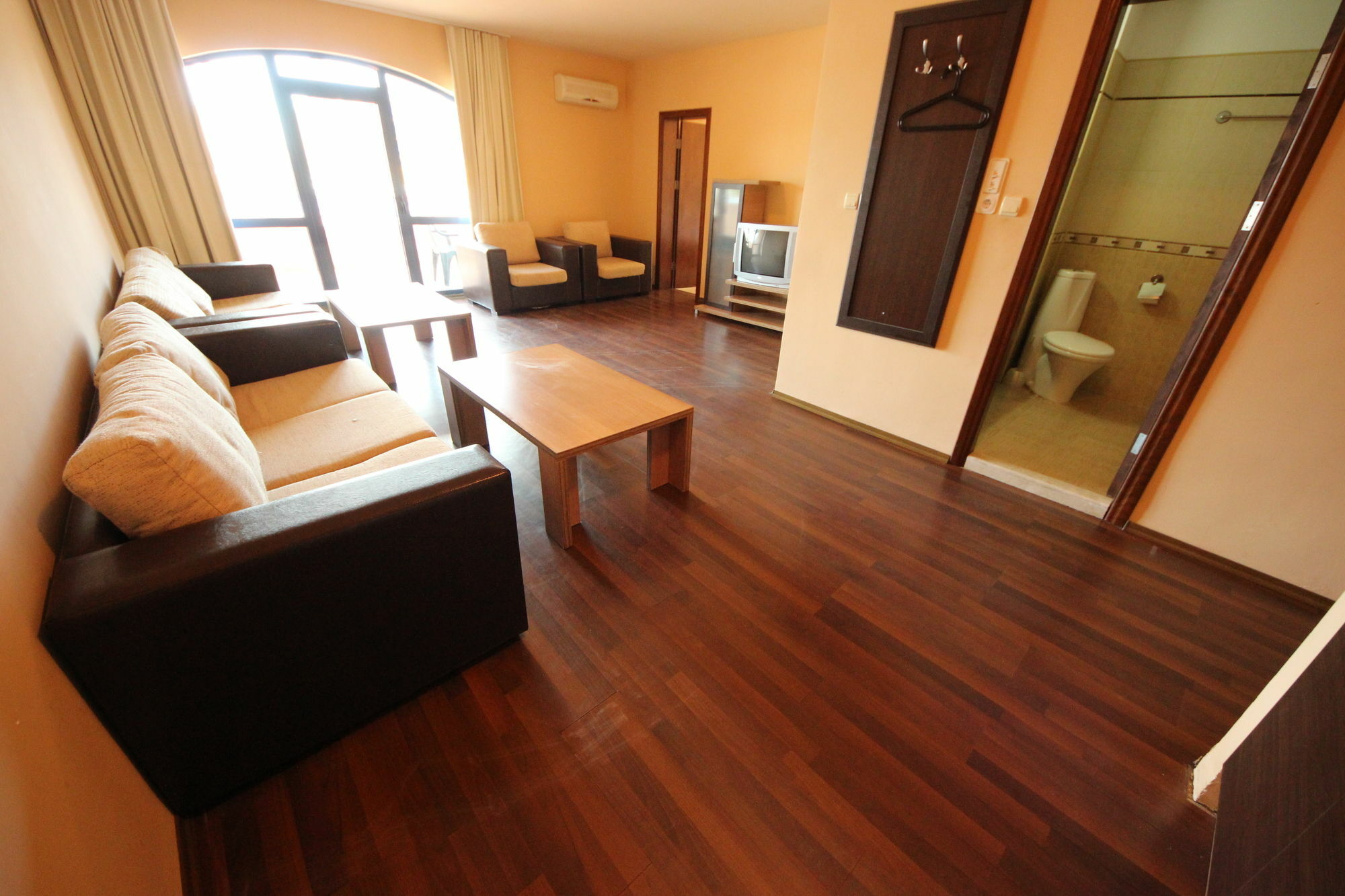 Menada Villa Bonita Apartments Pantai Sunny Bagian luar foto
