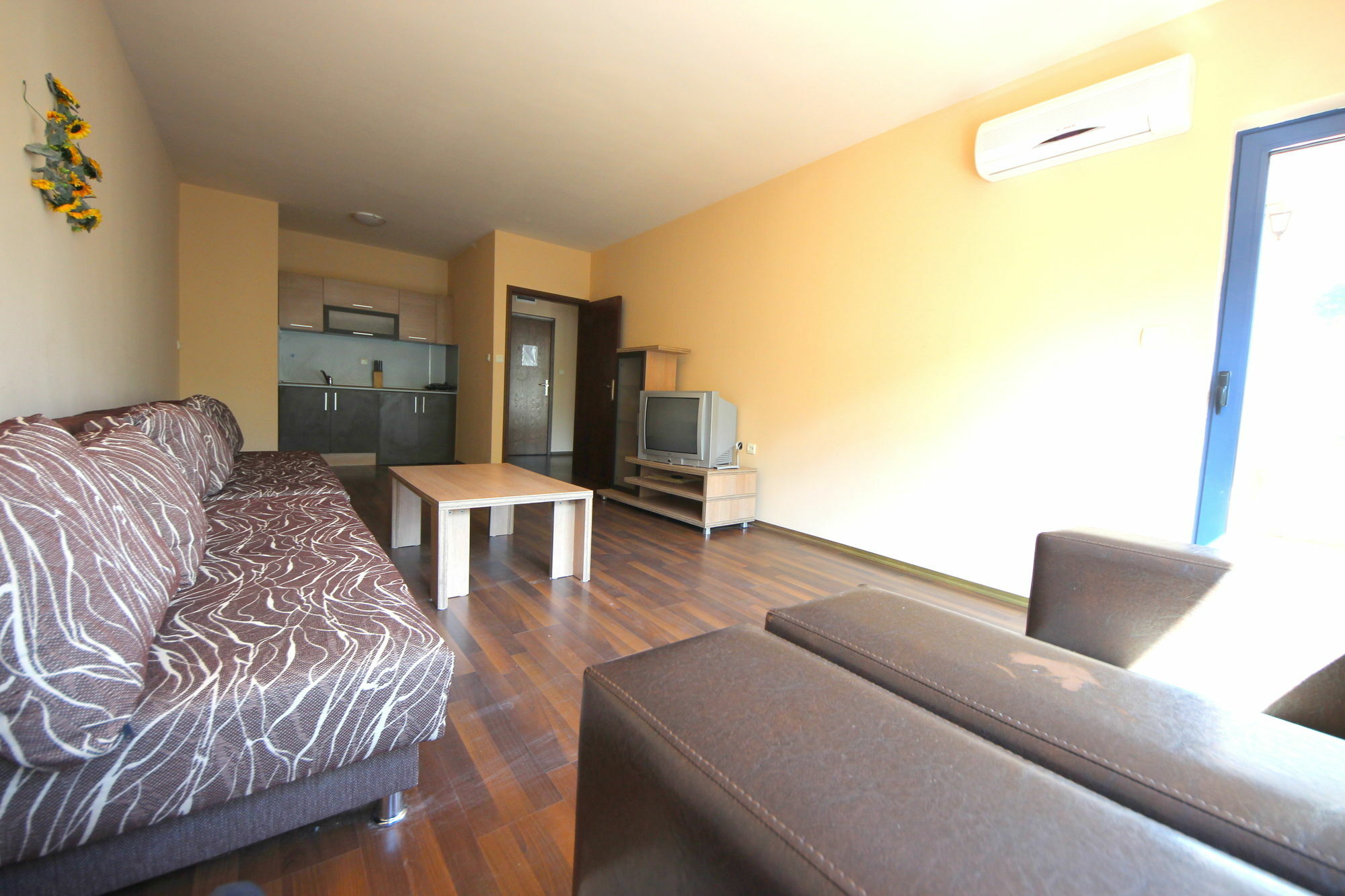 Menada Villa Bonita Apartments Pantai Sunny Bagian luar foto