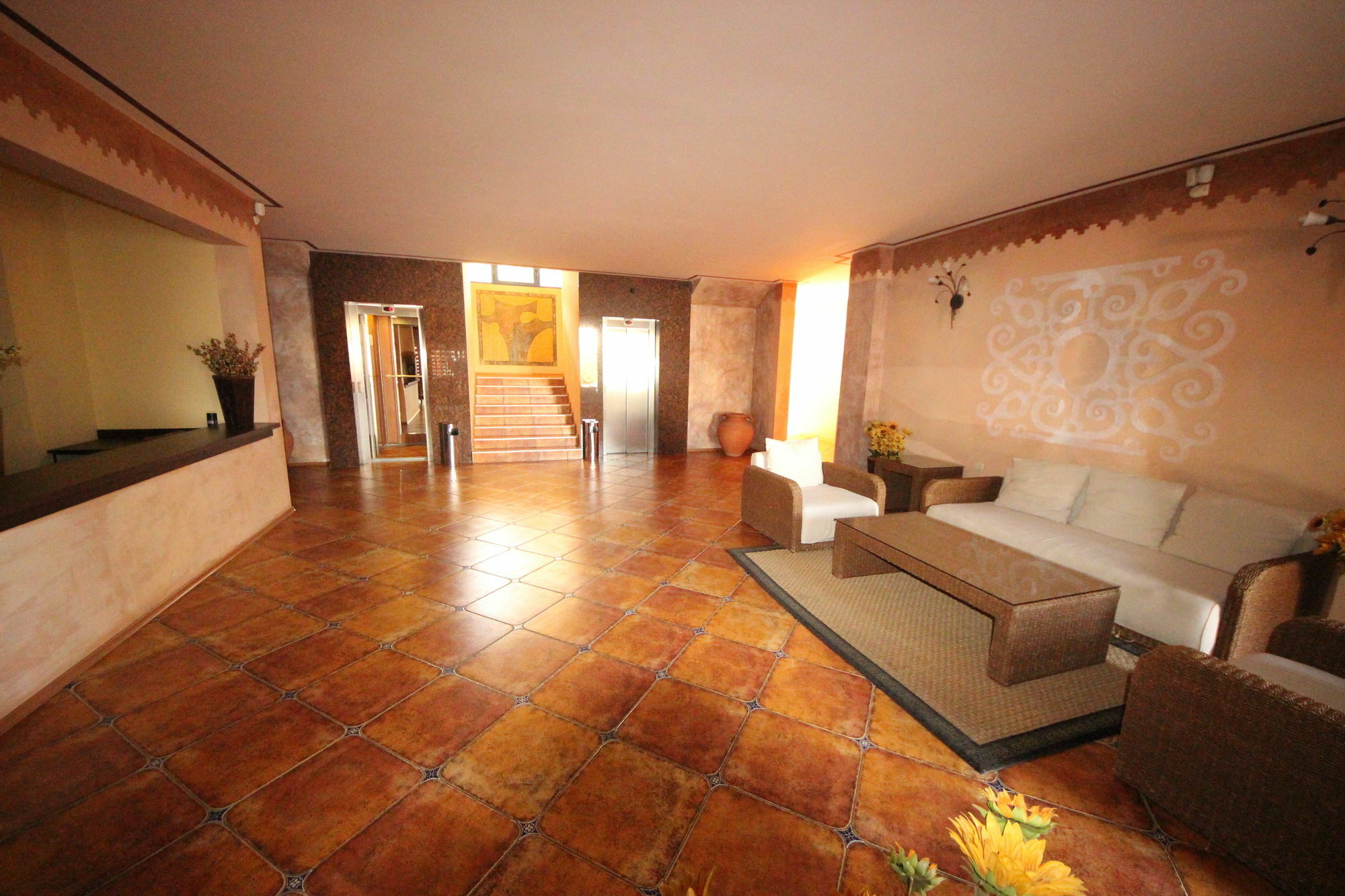 Menada Villa Bonita Apartments Pantai Sunny Bagian luar foto